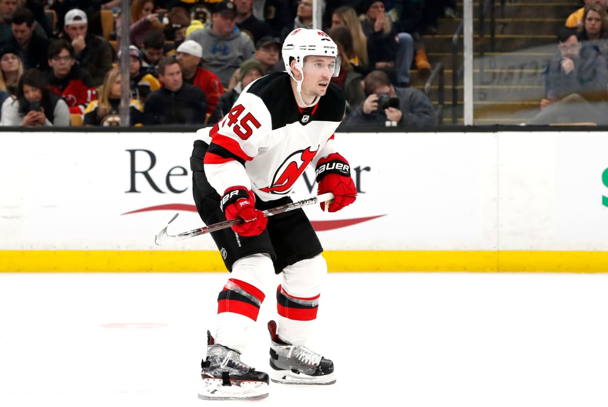 Sami Vatanen jäällä.
