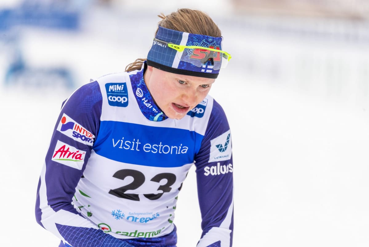 Johanna Matintalo oli väsynyt mutta tyytyväinen päästyään maaliin Otepään 10 kilometrillä.
