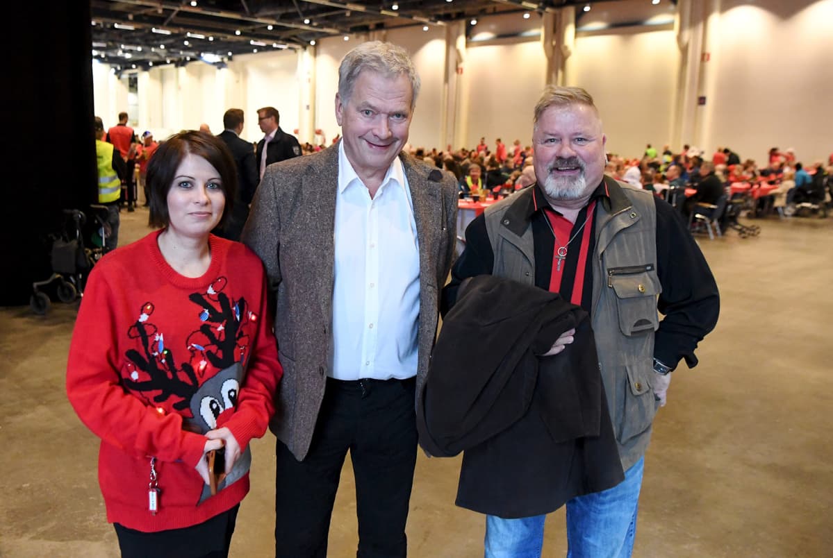 Tasavallan presidentti Sauli Niinistö osallistui Heikki Hurstin ja Hurstin tyttären Sini Hurstin järjestämään yksinäisten ja vähäosaisten joulujuhlaan Helsingin Messukeskuksessa jouluaattona 24. joulukuuta 2019