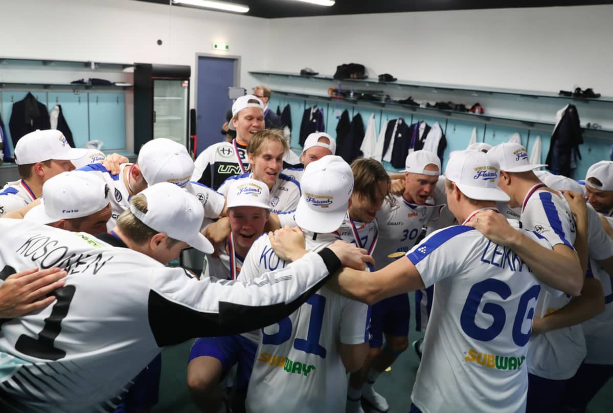 Suomi on tasa-arvoinen ja hyvähenkinen ryhmä, jossa kaikki pelaavat yhteisten päämäärien eteen.