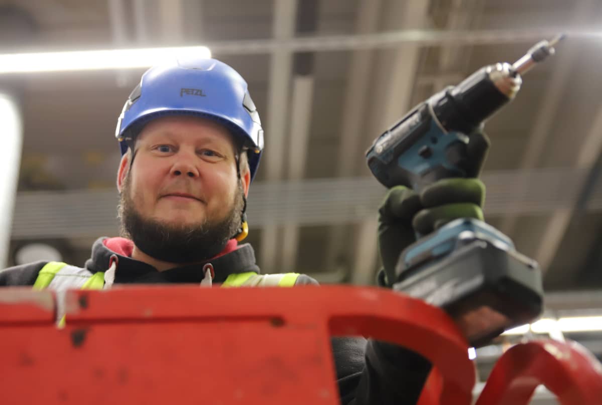 Tommi Väänänen sähköasentaja