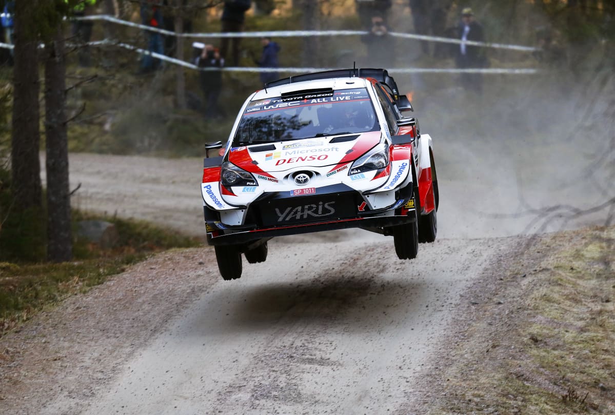 Kalle Rovanperä testierikoiskokeella Ruotsin MM-rallissa 2020.