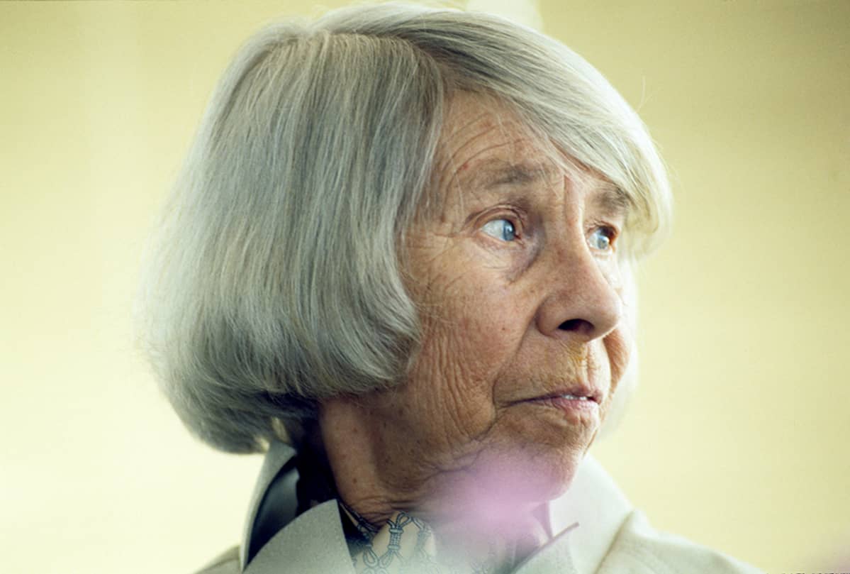 Taiteilija Tove Jansson valokuvattuna vuonna 1991.