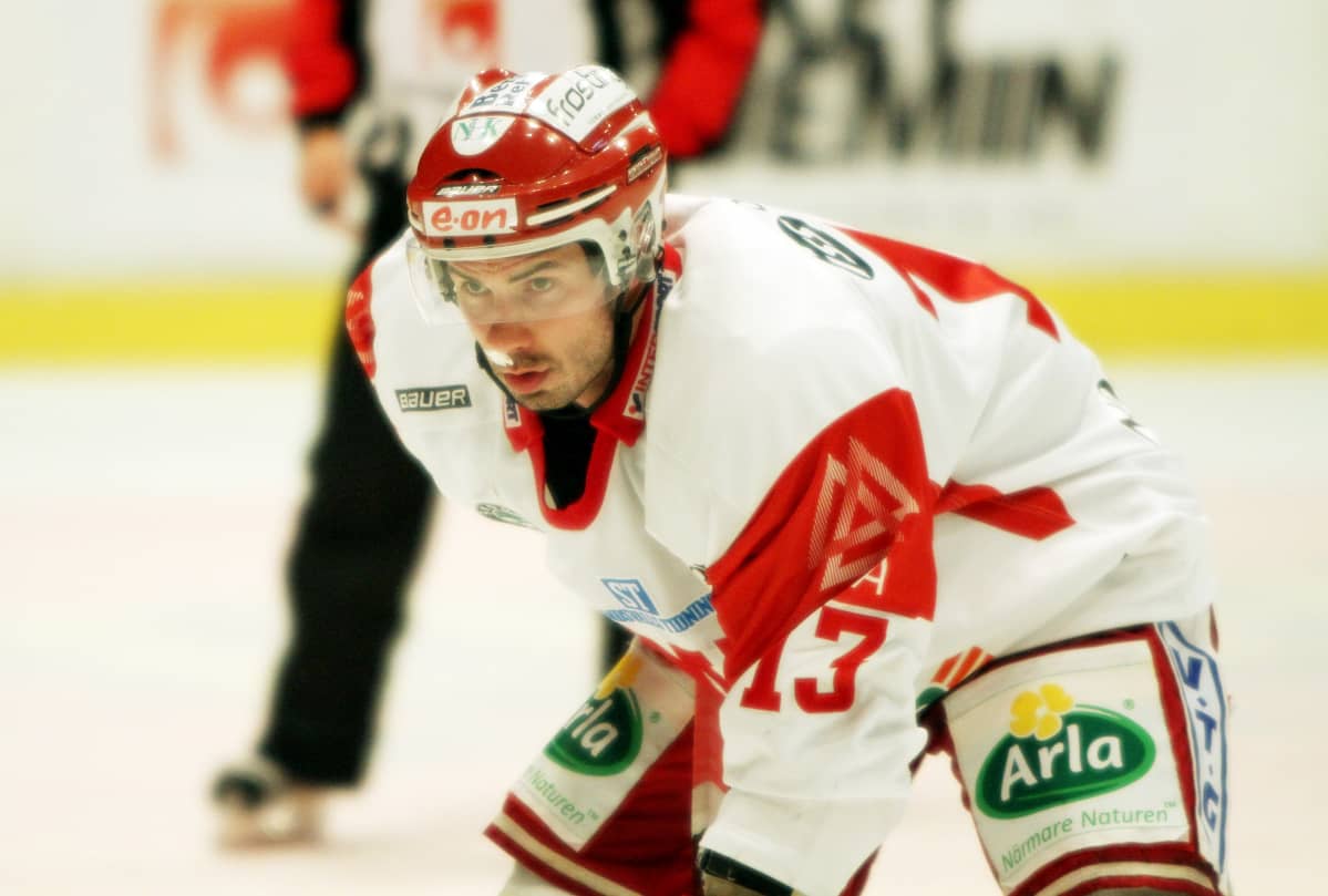 Daniel Corso ruotsalaisen Timrån vetimissä 2010.