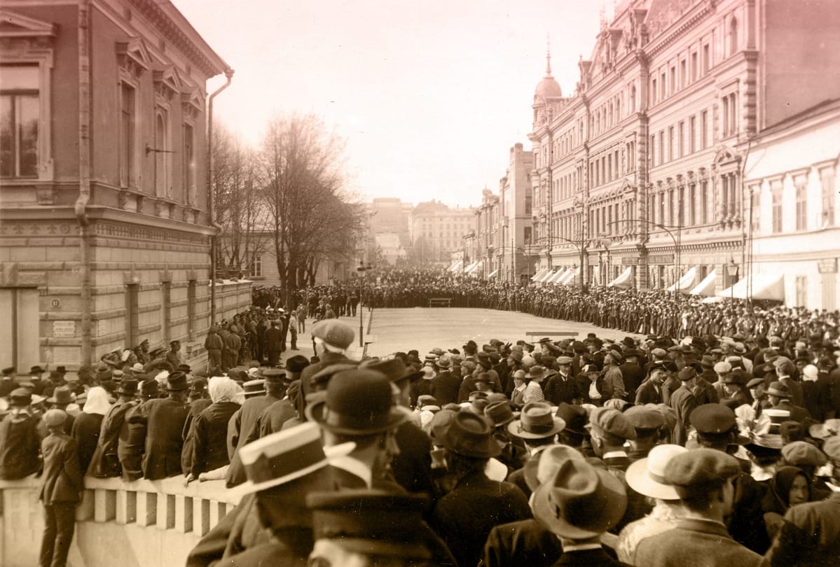 Mielenosoitus Turun kaupunginvaltuustoa vastaan 30.5.1917