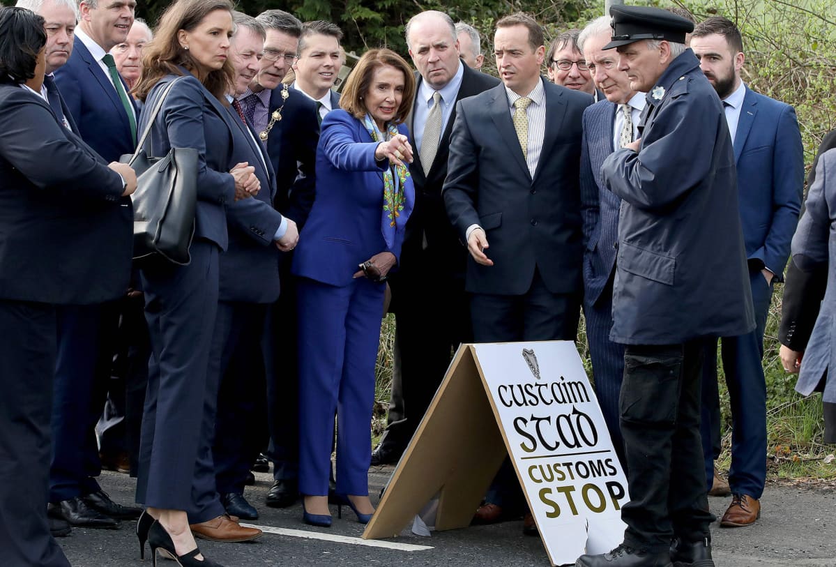 Nancy Pelosi oli tutustumassa Pohjois-Irlantiin.