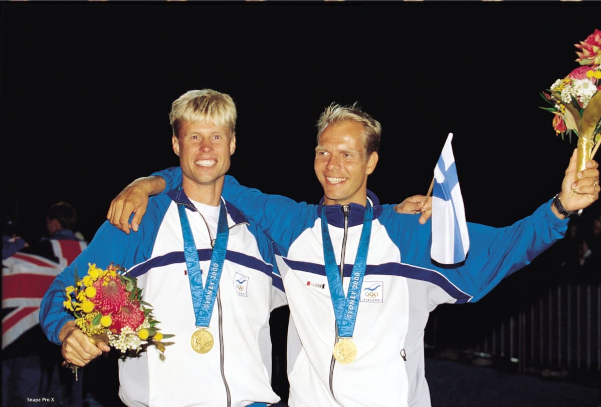 Jyrki Järvi och Thomas Johanson vann OS-guld i 49er i Sydney.