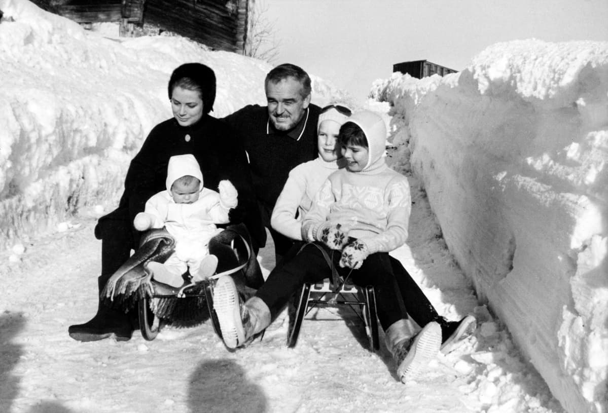 Prinsessa Stephanie perhe Sveitsissä 1966.