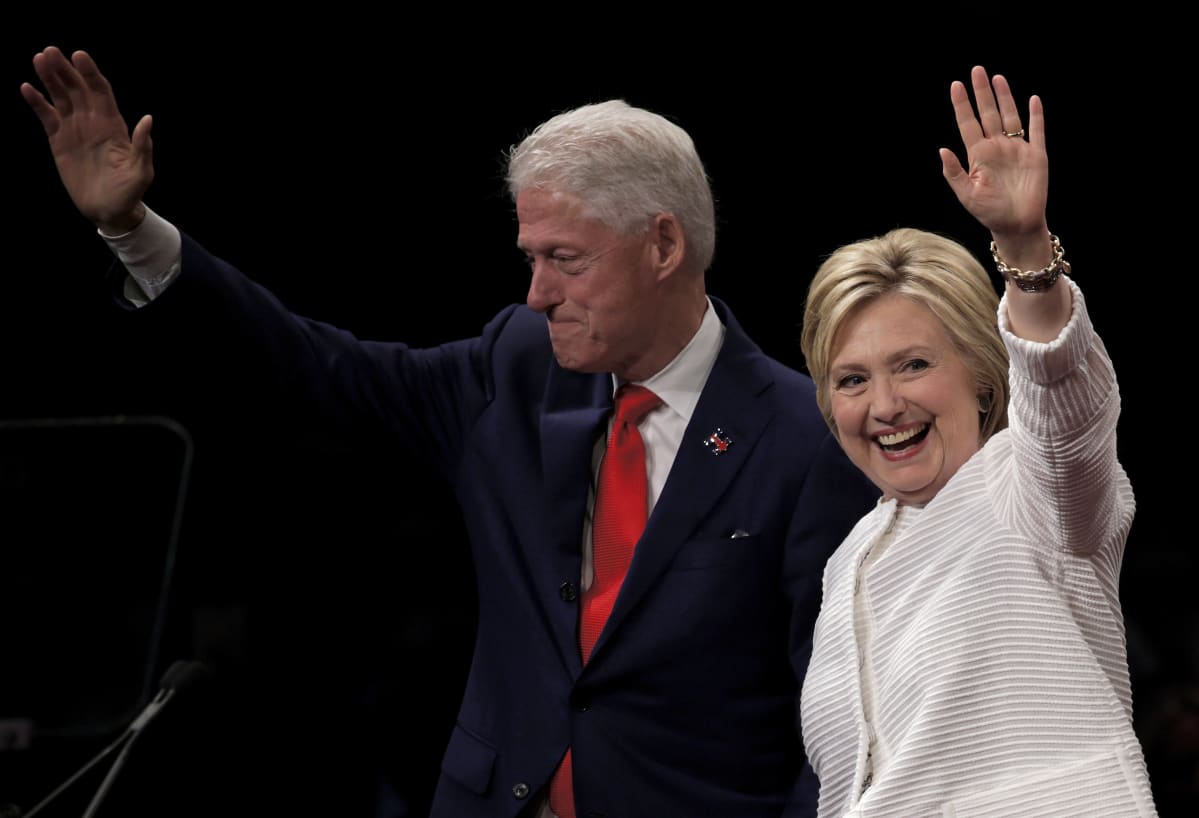Hillary ja Bill Clinton pyrkivät jälleen takaisin Valkoiseen taloon.
