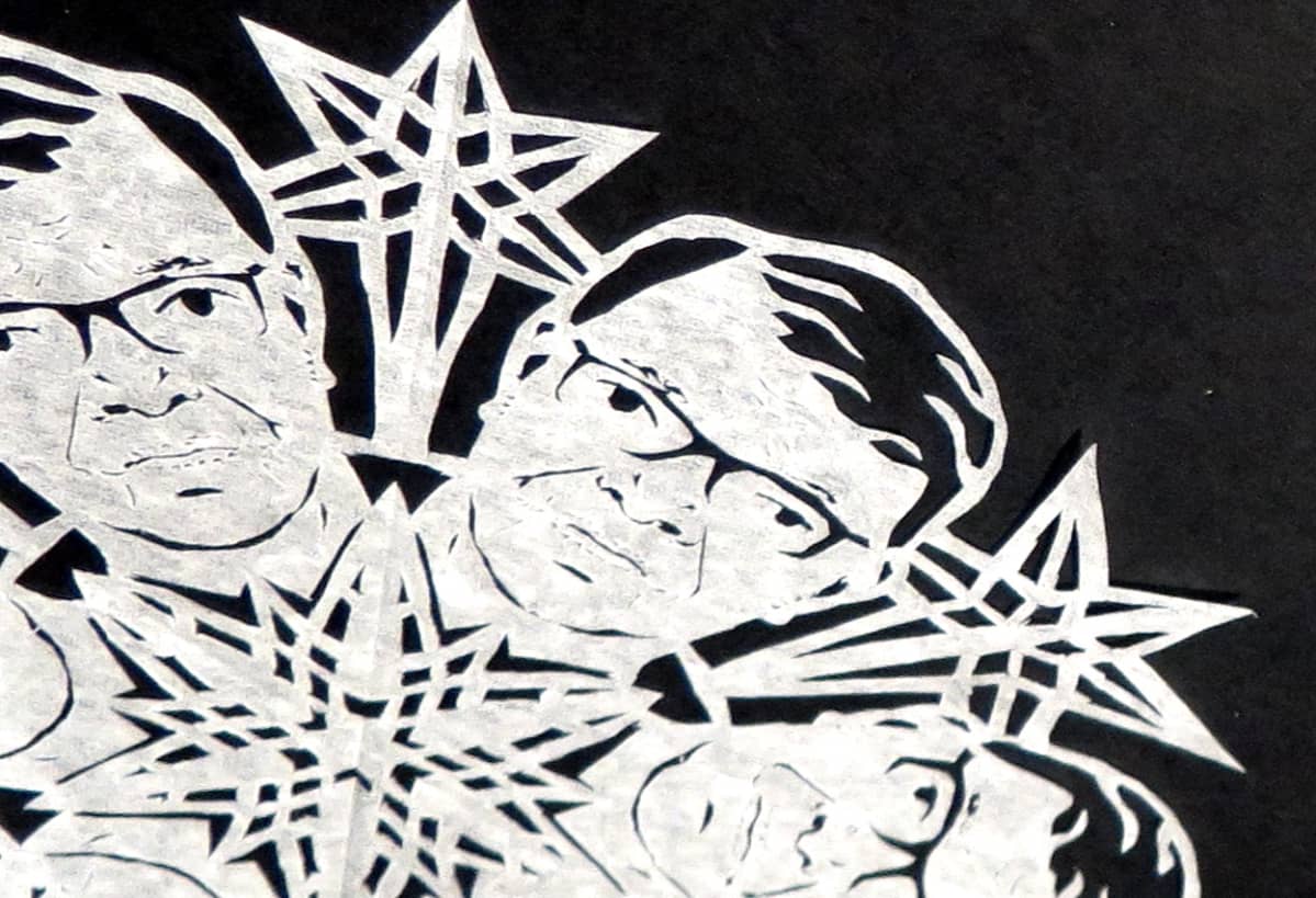 Silkkipaperiin leikattu Seitsemän tähden liikkeen puheenjohtaja Paavo Väyrynen.