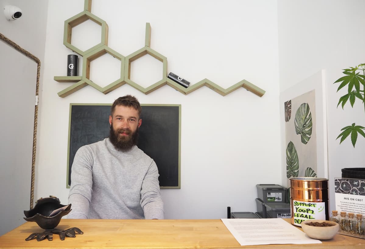 Marko Hammerberg on toinen Sativa Store -kevytkannabiskaupan perustajista.