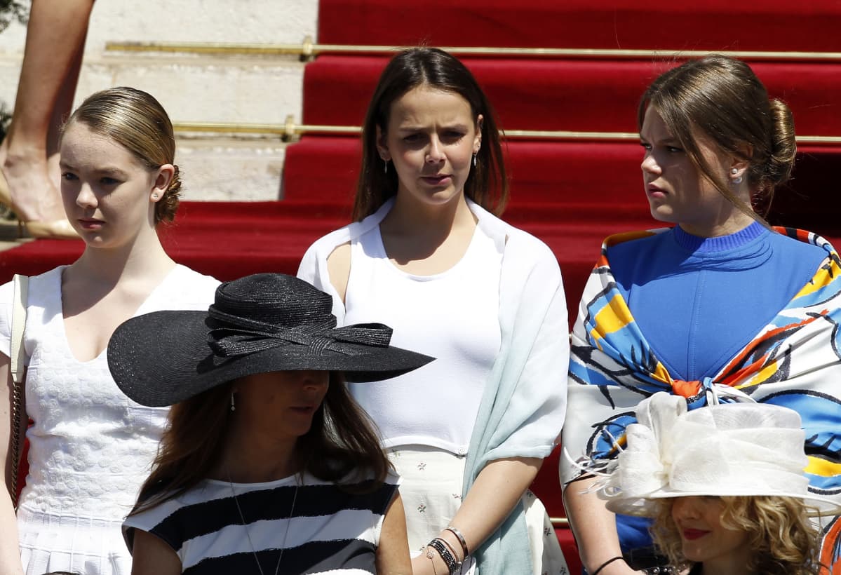 Prinsessa Alexandra, Pauline Ducruet ja Camille Gottlieb.