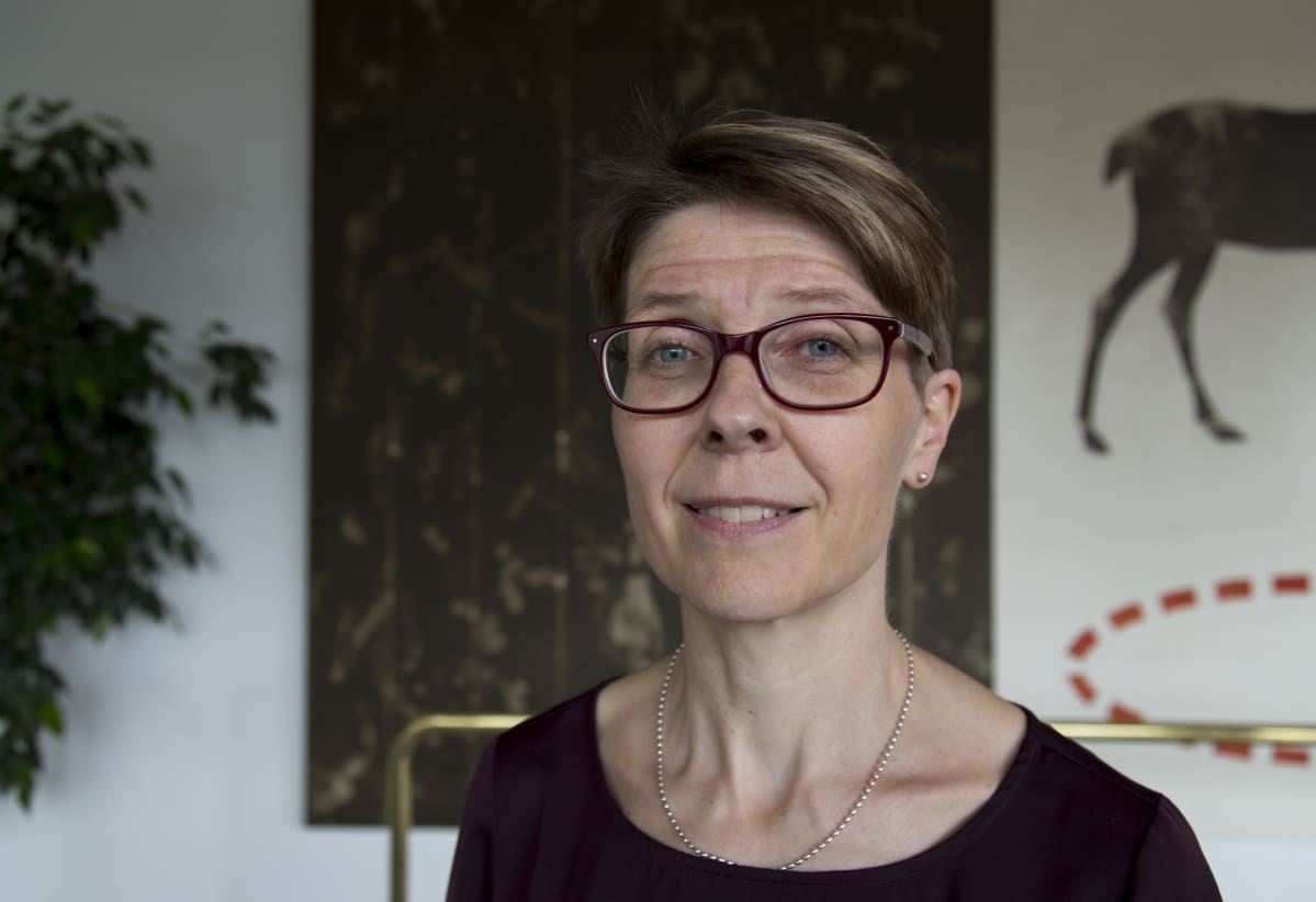 Karoliina Niemi on metsäjohtaja Metsäteollisuus Ry:ssä