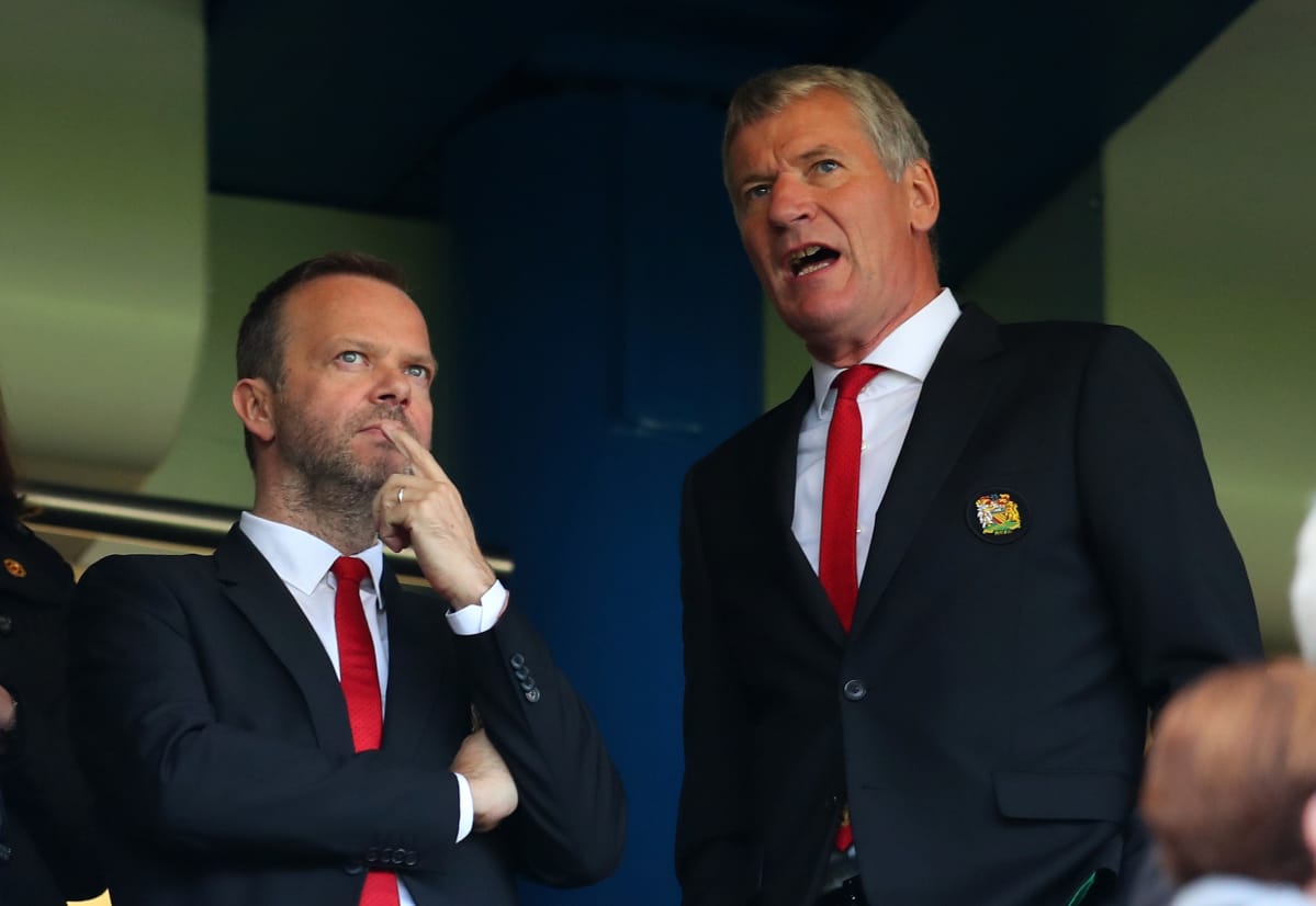 Ed Woodward ja David Gill Chelsean ja Manchester Unitedin välisessä ottelussa lokakuussa 2018.