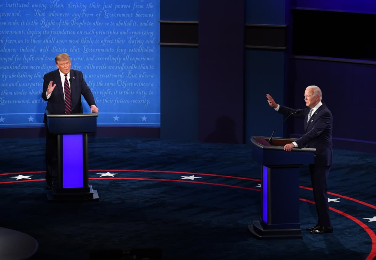 Trump ja Biden väittelevät tv-tentissä Ohiossa aamuyöllä 30.9.2020.