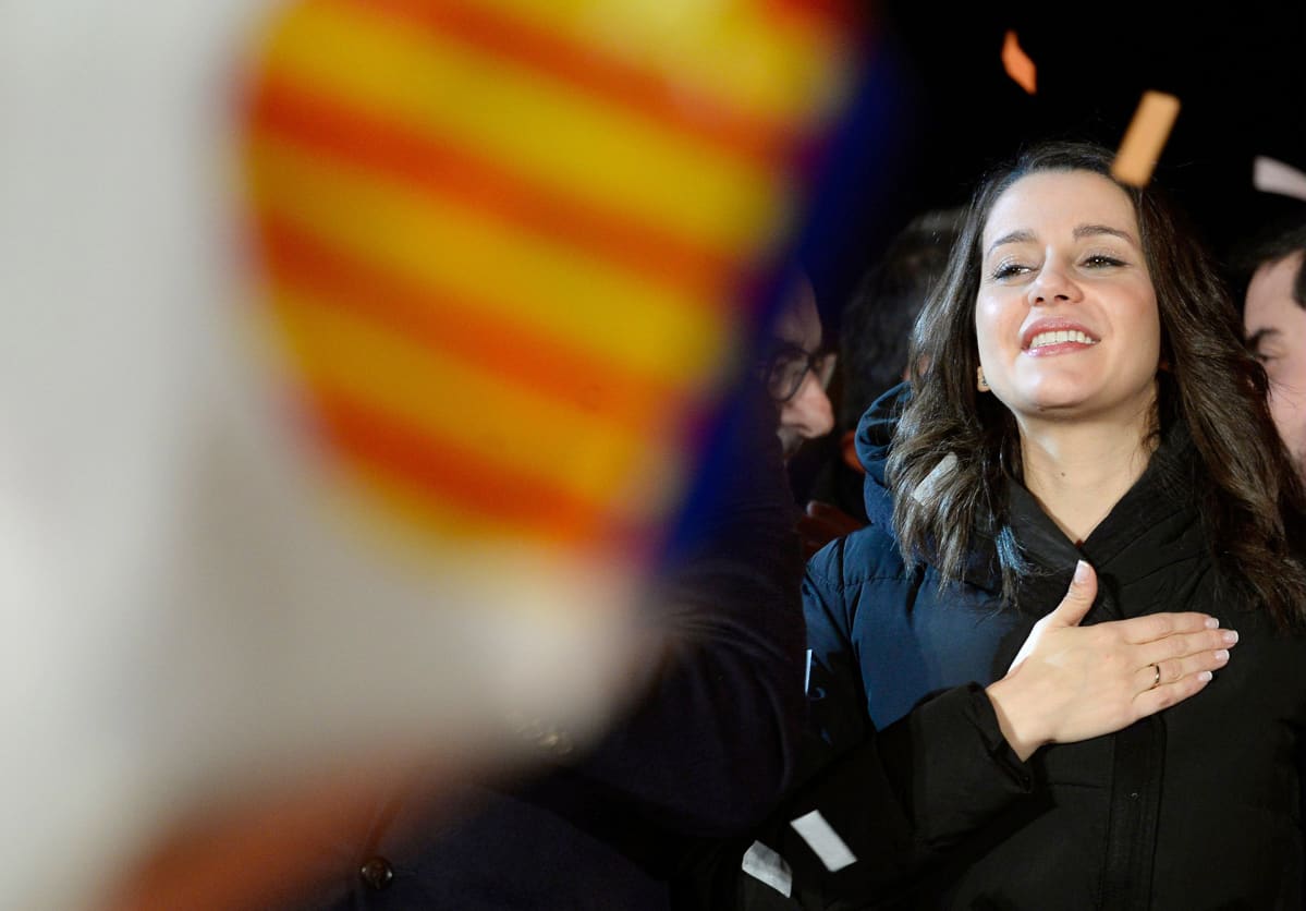 Ciutadans-puolueen Ines Arrimadas juhli tuloksia Barcelonassa 21. joulukuuta.