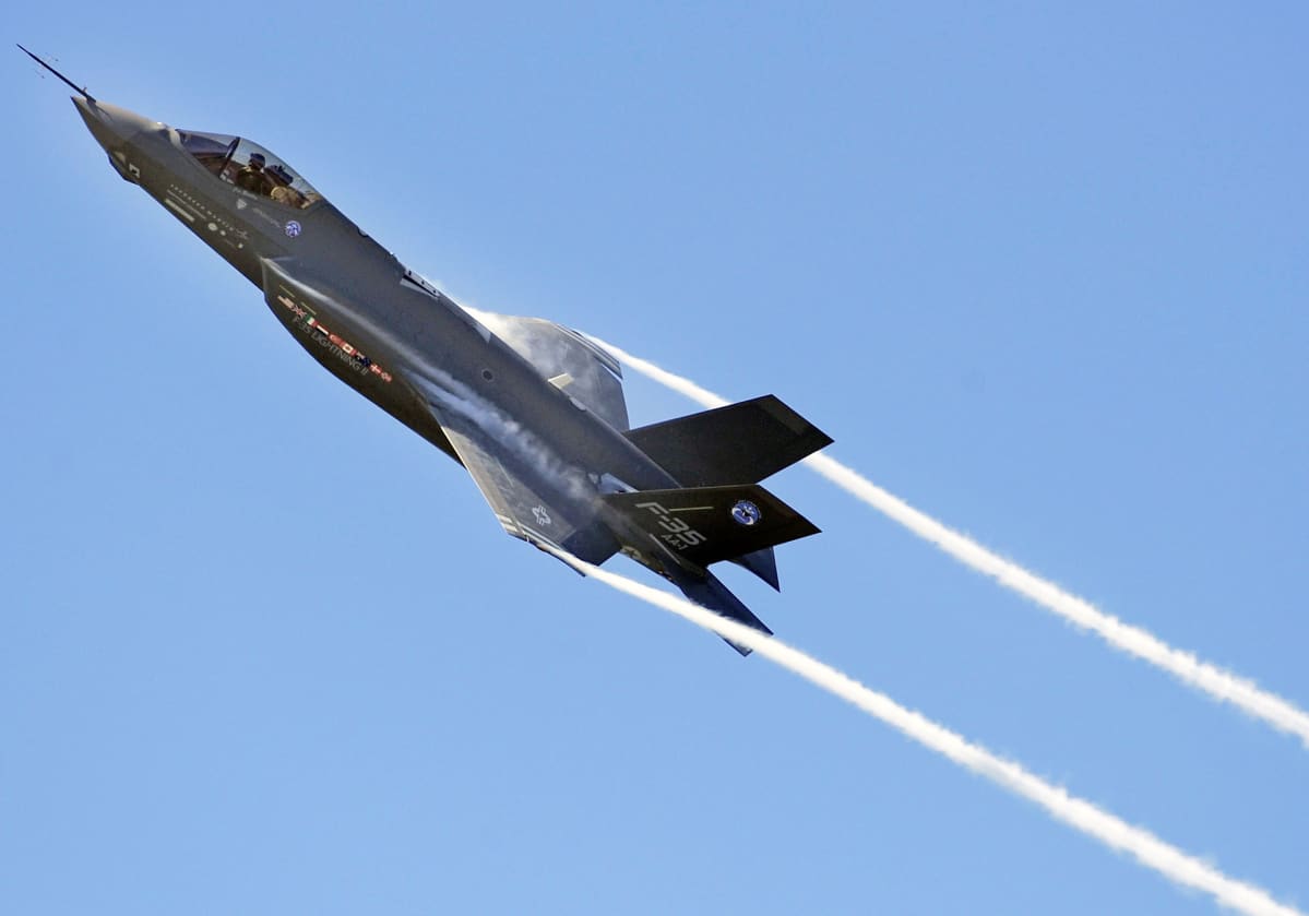 Lightning II F-35