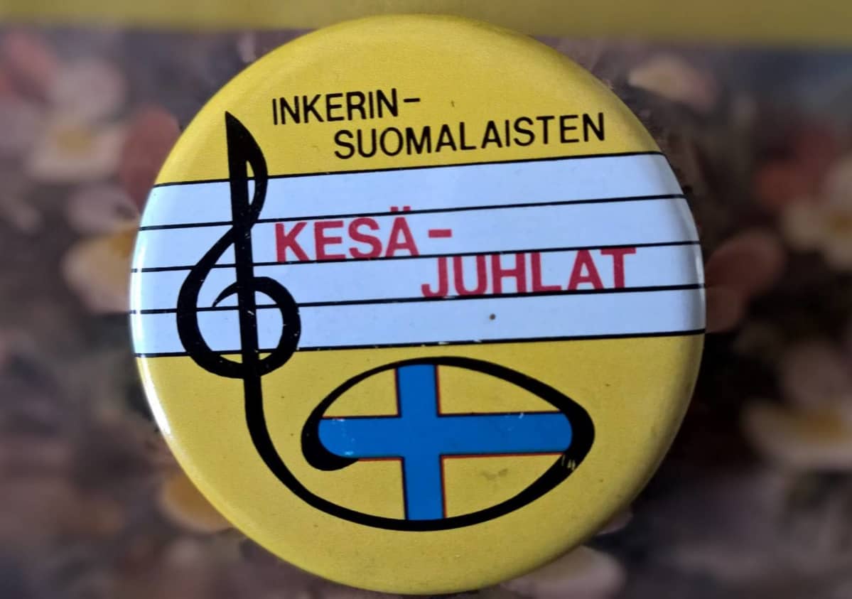Inkerin kesäjuhlien pinssi.