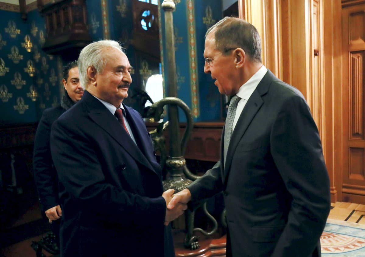 Venäjän ulkoministeri Sergei Lavrov ja Khalifa Haftar tapasivat Moskovassa maanantaina.