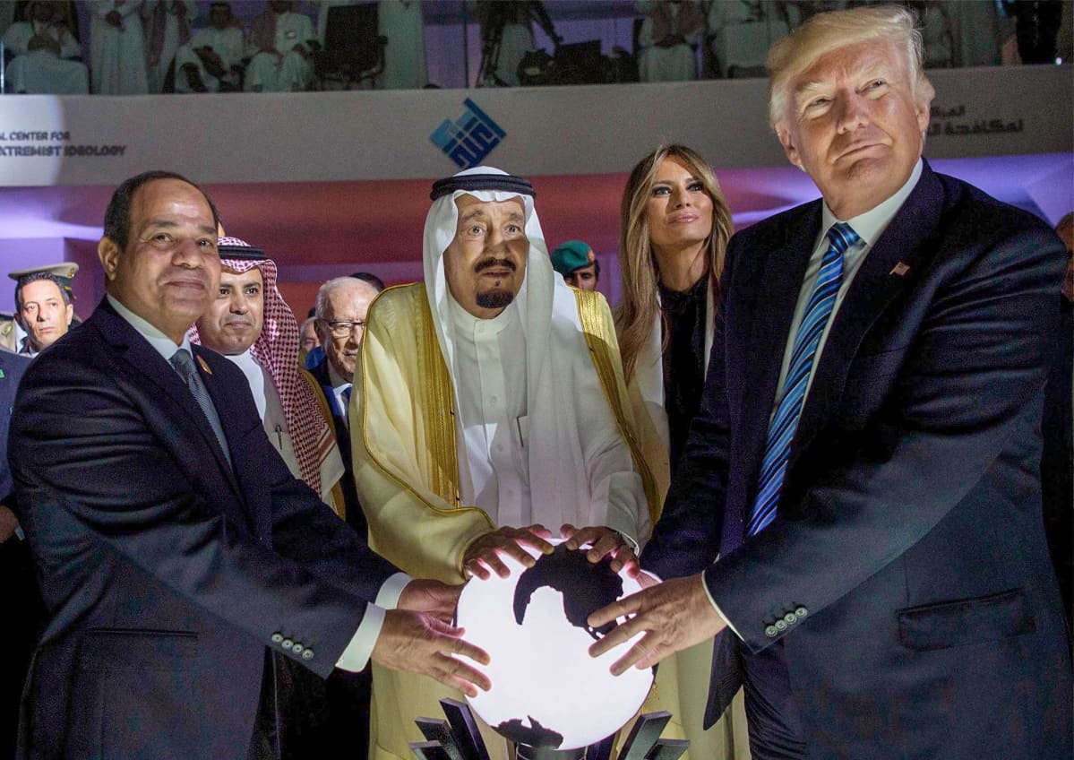 Trump, vaimo ja valtion päämiehiä avajaisissa