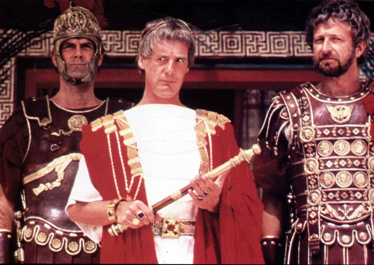 Kohtaus Monty Python -elokuvasta.