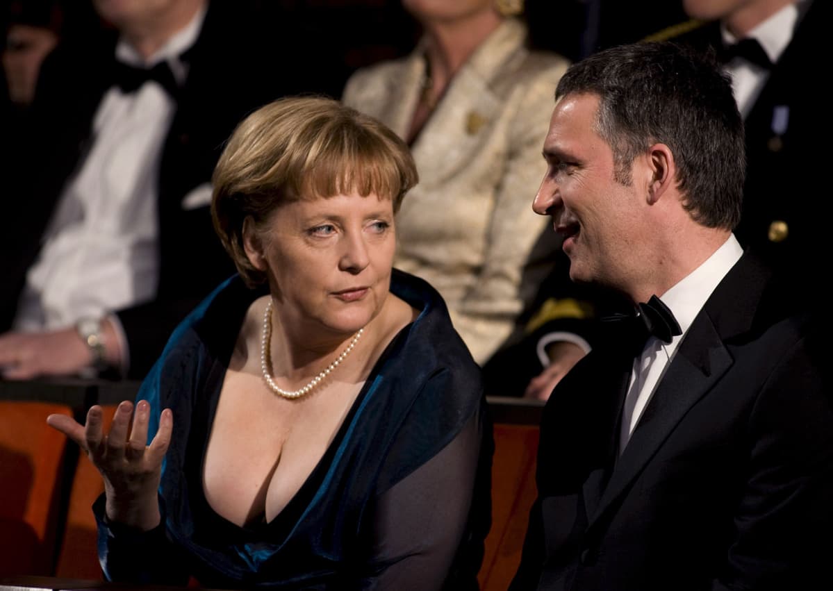 Angela Merkel ja Jens Stoltenberg Oslon ooperan avajaisissa.