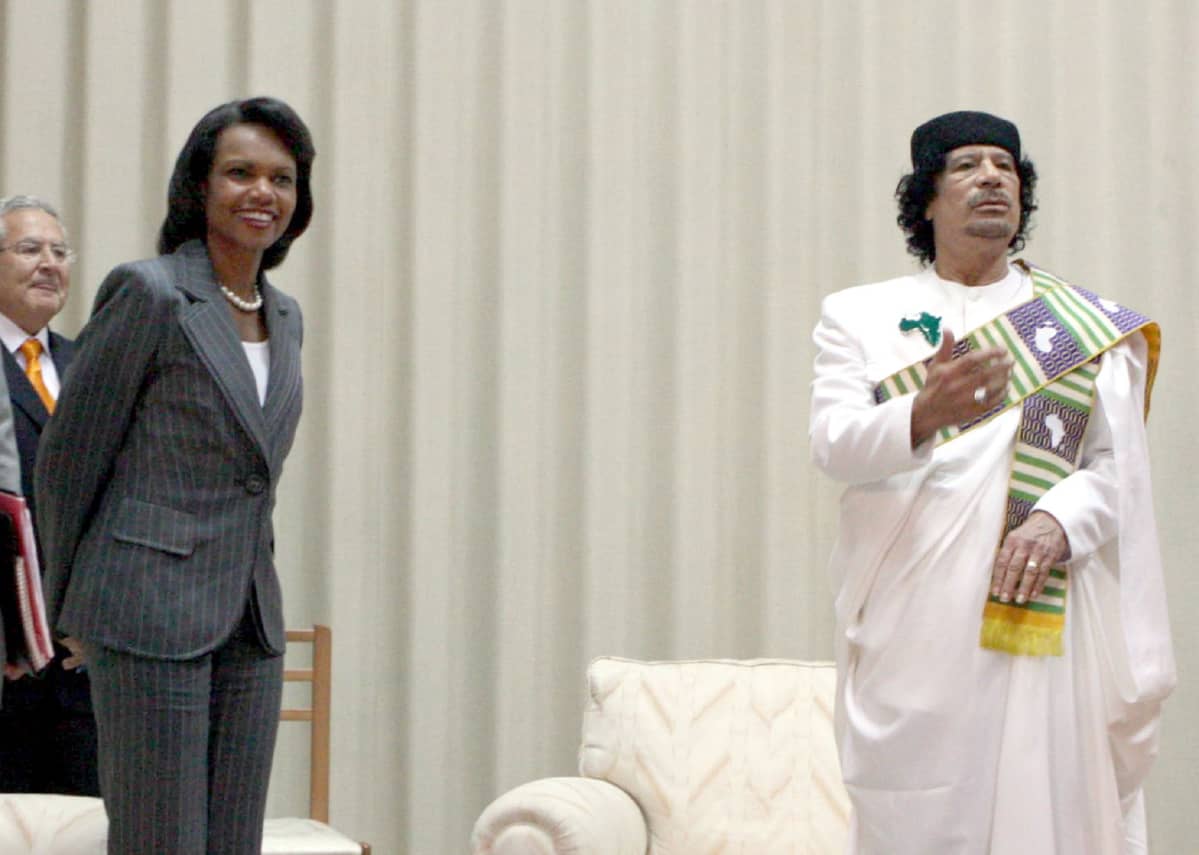 Libyan johtaja Muammar Gaddafi ja Yhdysvaltain ulkoministeri Condoleezza Rice tapasivat Tripolissa 5. syykuuta 2008.