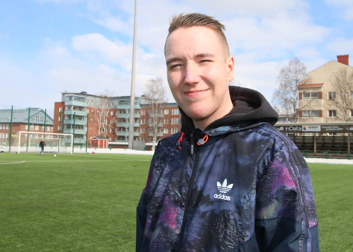 Lyseonpuiston lukion opiskelija Juho Roininen.