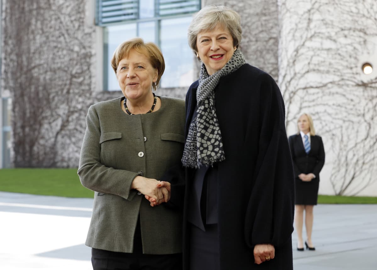 Angela Merkel ja Theresa May.