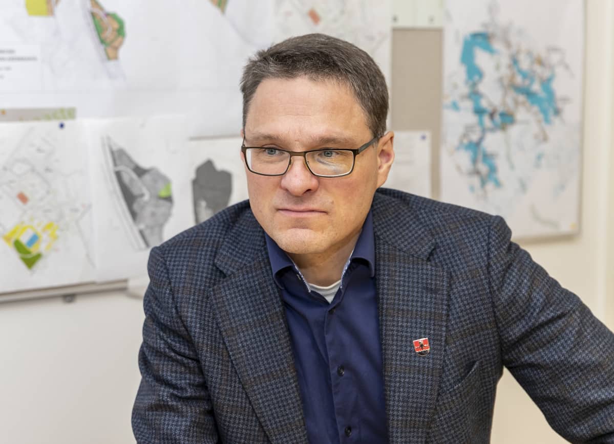 Kannonkosken kunnanjohtaja Markku Vehkaoja.