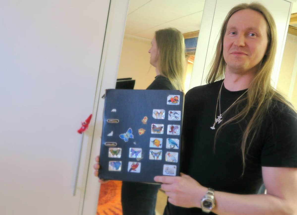 Henri Vänskä esittelee ensimmäistä kuorokansiotaan