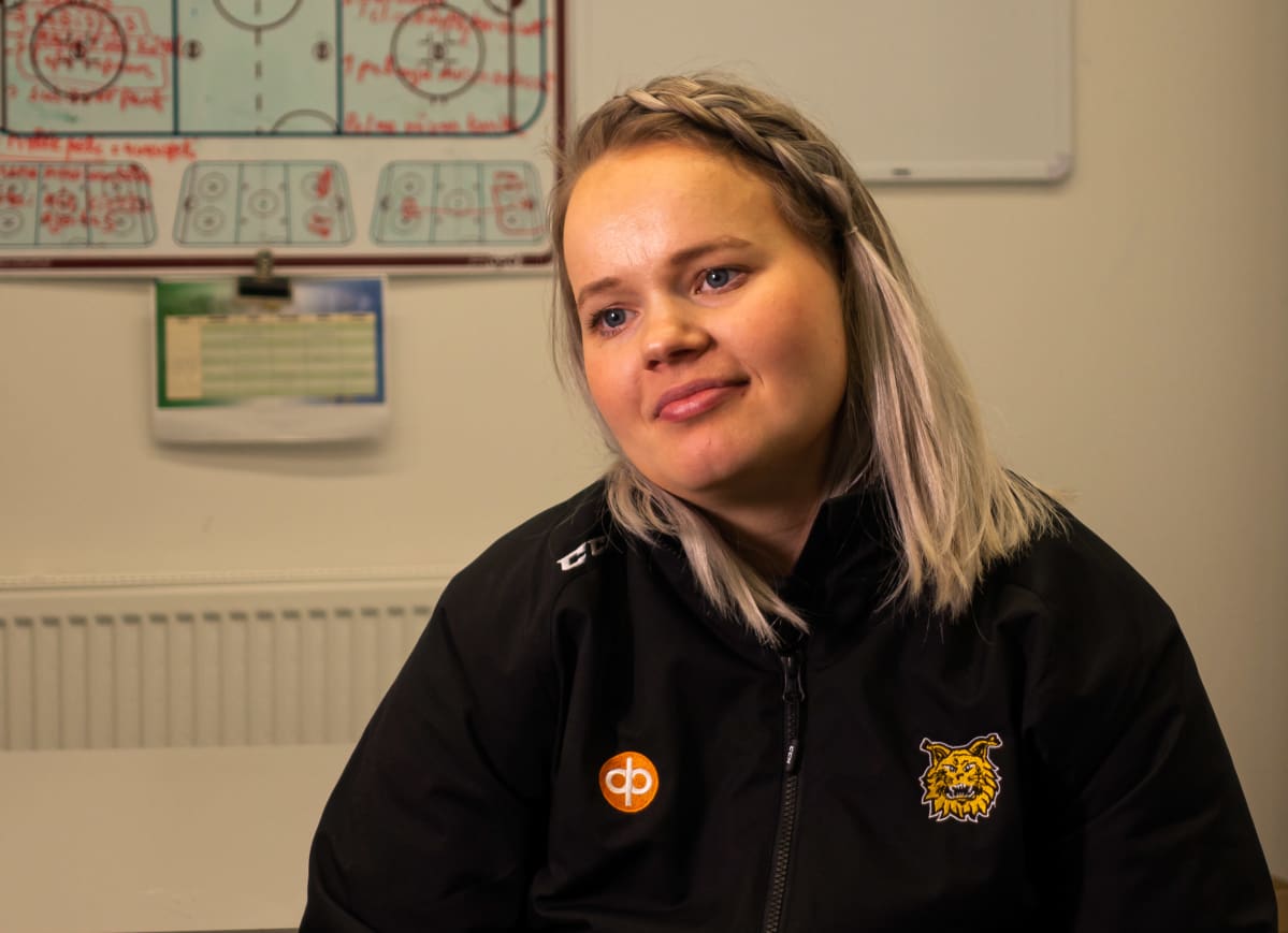 Tampereen Ilveksen naisten joukkueen päävalmentaja Linda Leppänen (os. Välimäki)