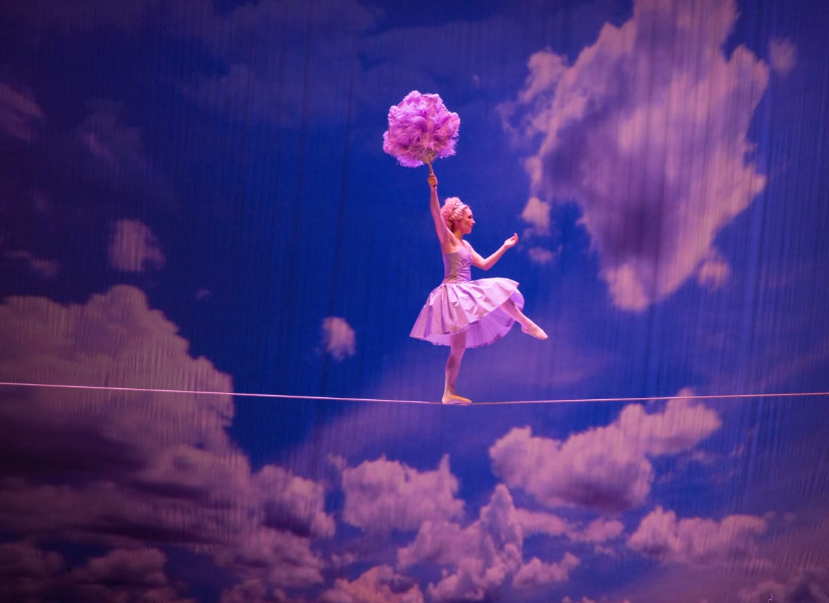 Sanja Kosonen, nuorallatanssi. CircOpera