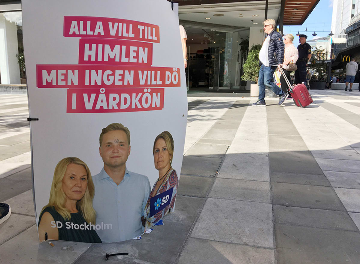 Vaalijuliste ja katu