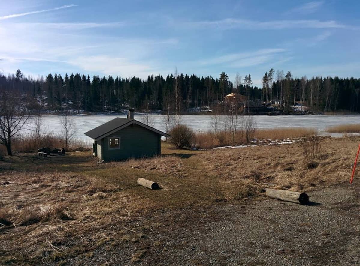 Rantaa Sysmässä.