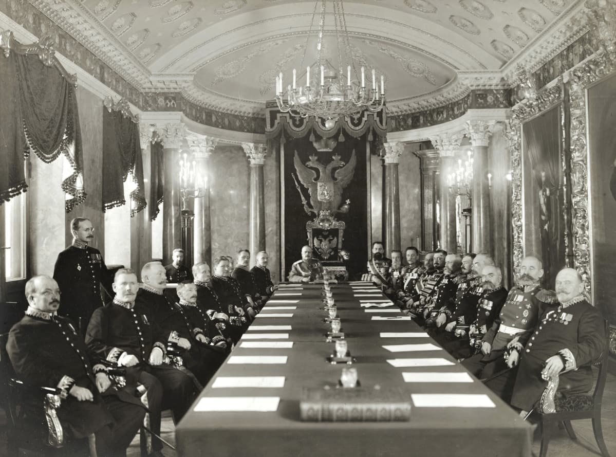 Ns. amiraalisenaatti istunnossaan 1915.