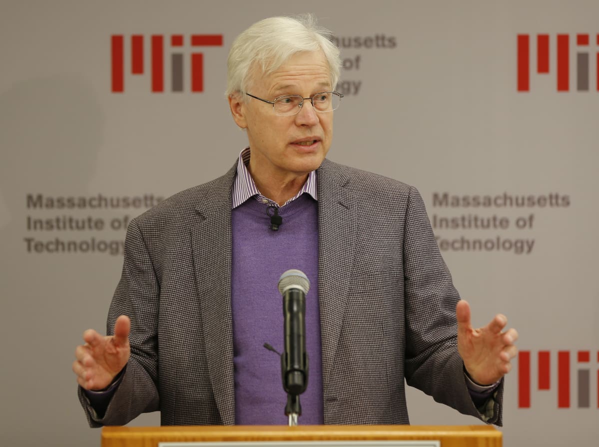 Professori Bengt Holmström