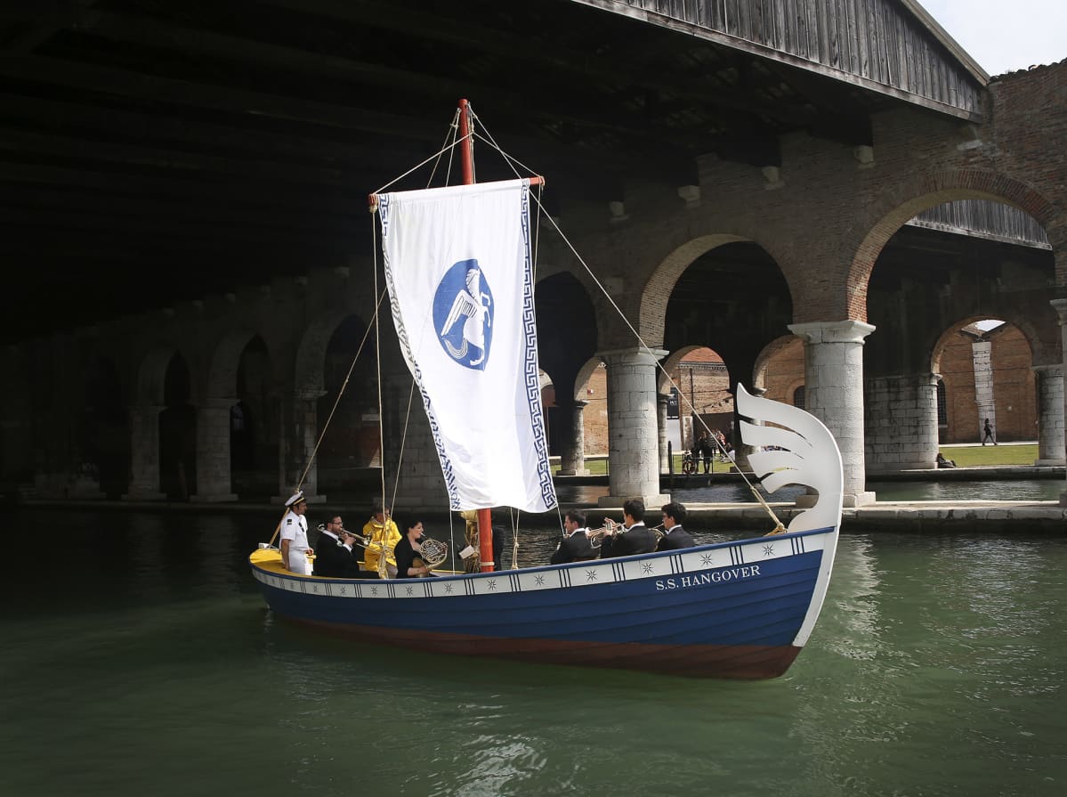 Ragnar Kjartansson: S.S. Hangover