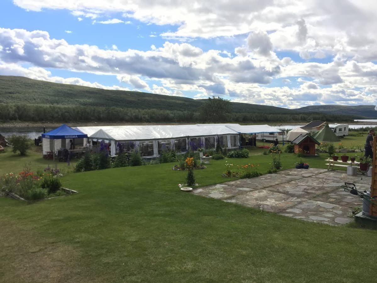 Sámi Álgoálbmot Risttalaš Guovddáža Arctic North -geassekonferánsa 2016.