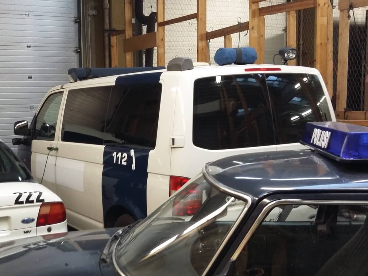 Ylen poliisiautot