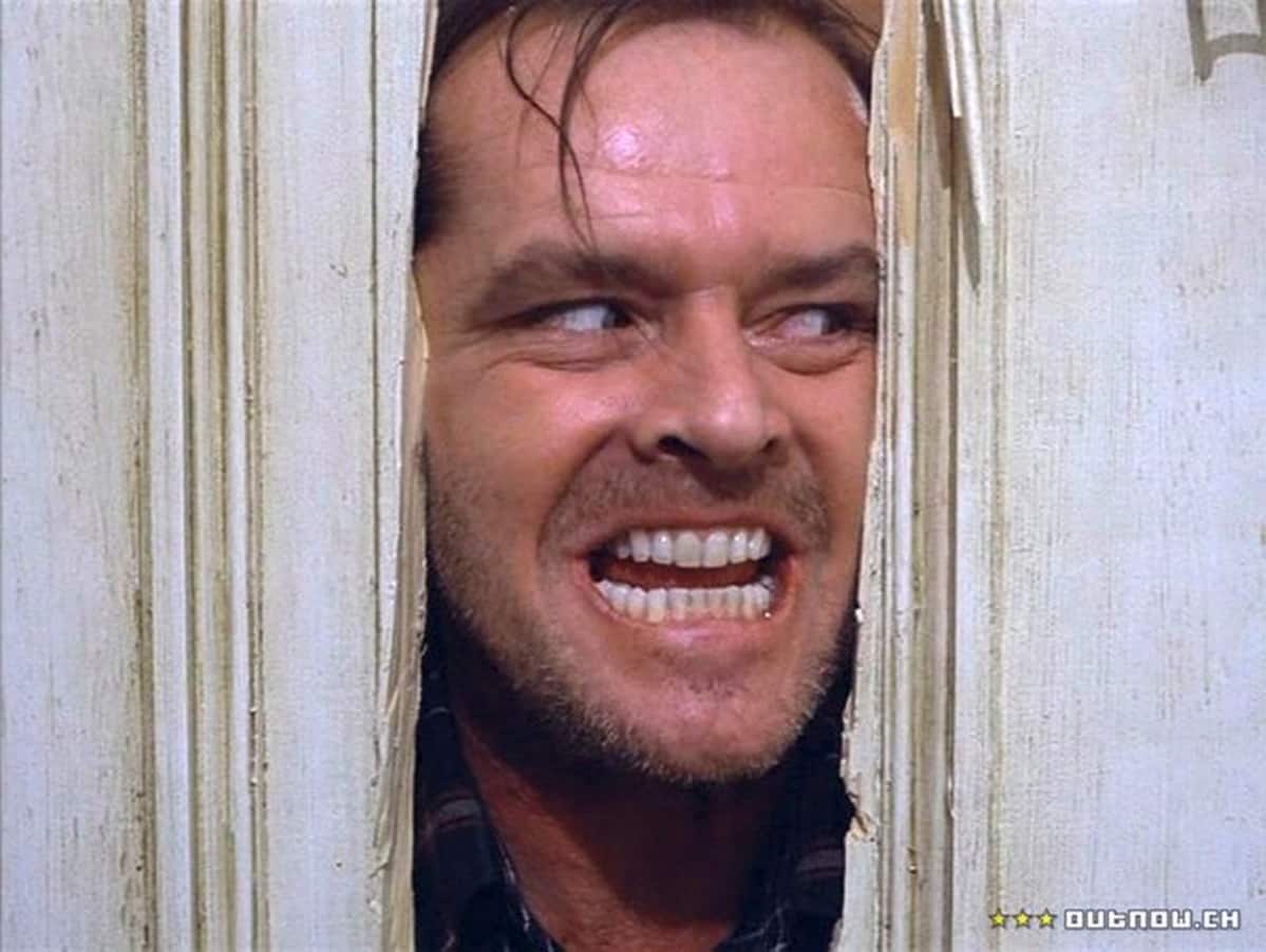 Jack Nicholson huutaa oveen hakatusta reiästä.