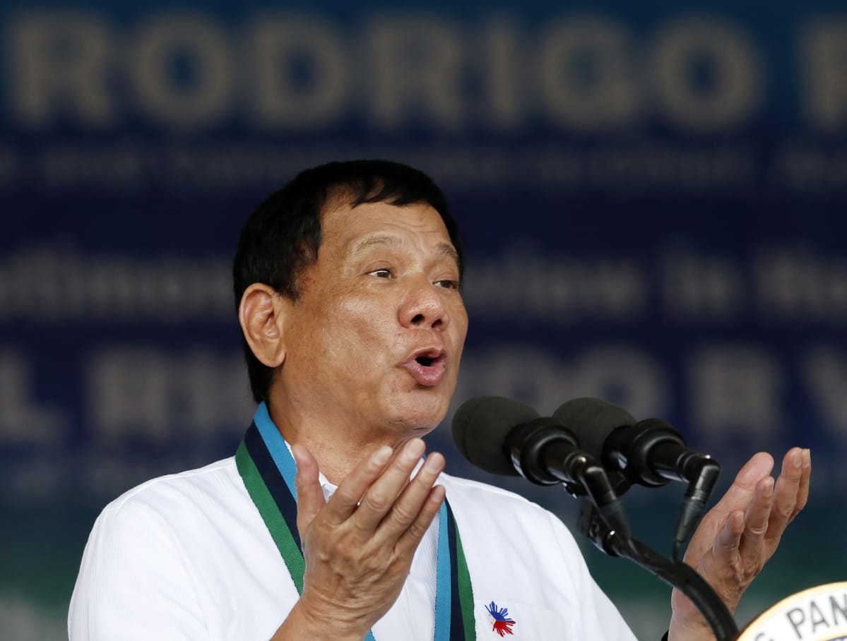 Rodrigo Duterte puhumassa Manilassa 7. joulukuuta.
