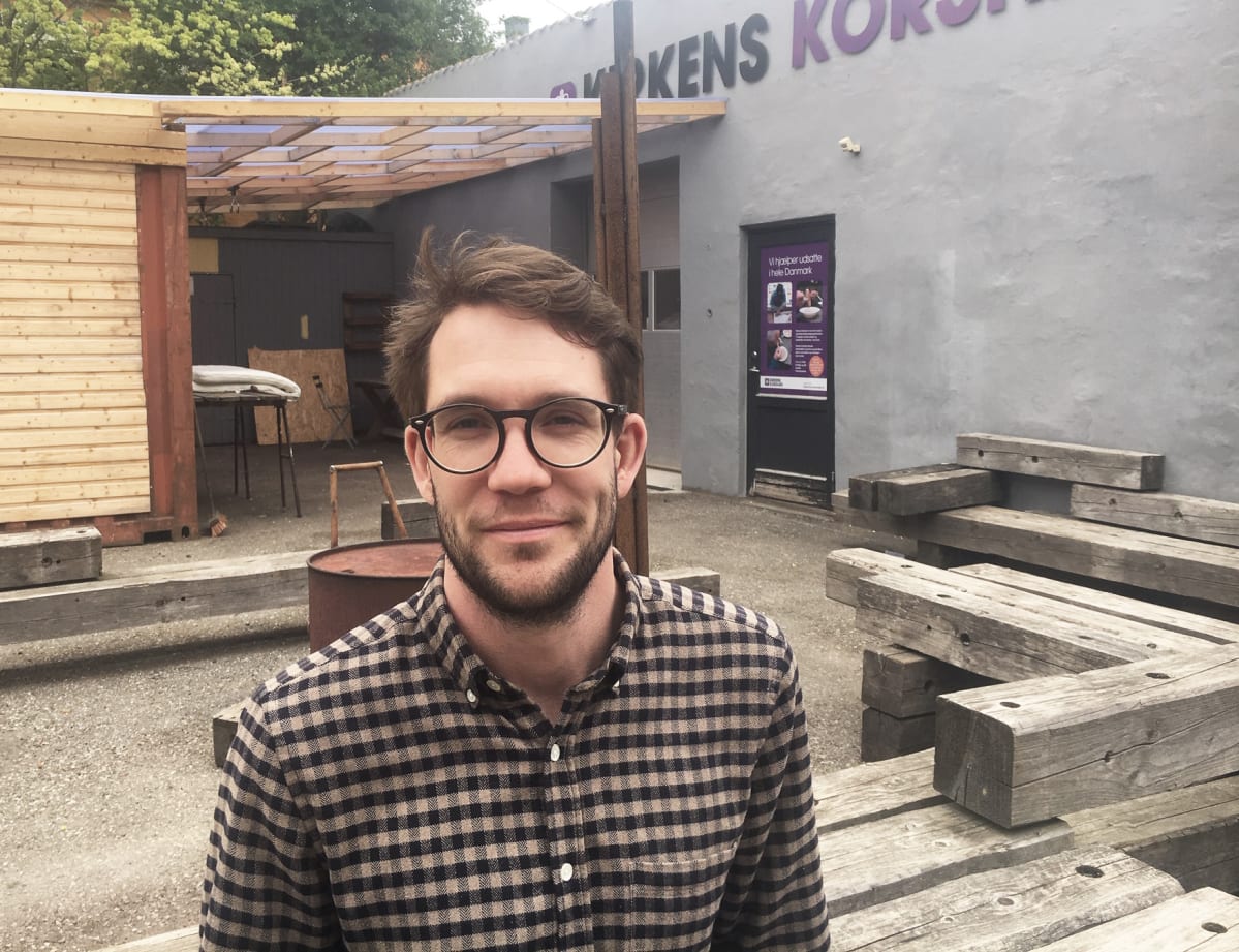 Avustustyöntekijä Nick Crofts