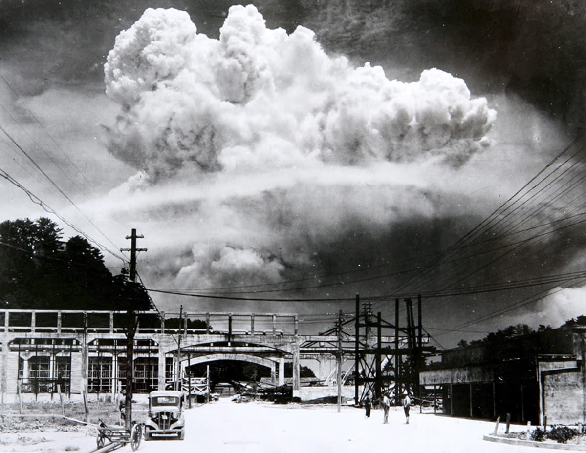Arkistokuva ydinpommin räjähdyksestä Japanin Nagasakissa 9. elokuuta 1945.