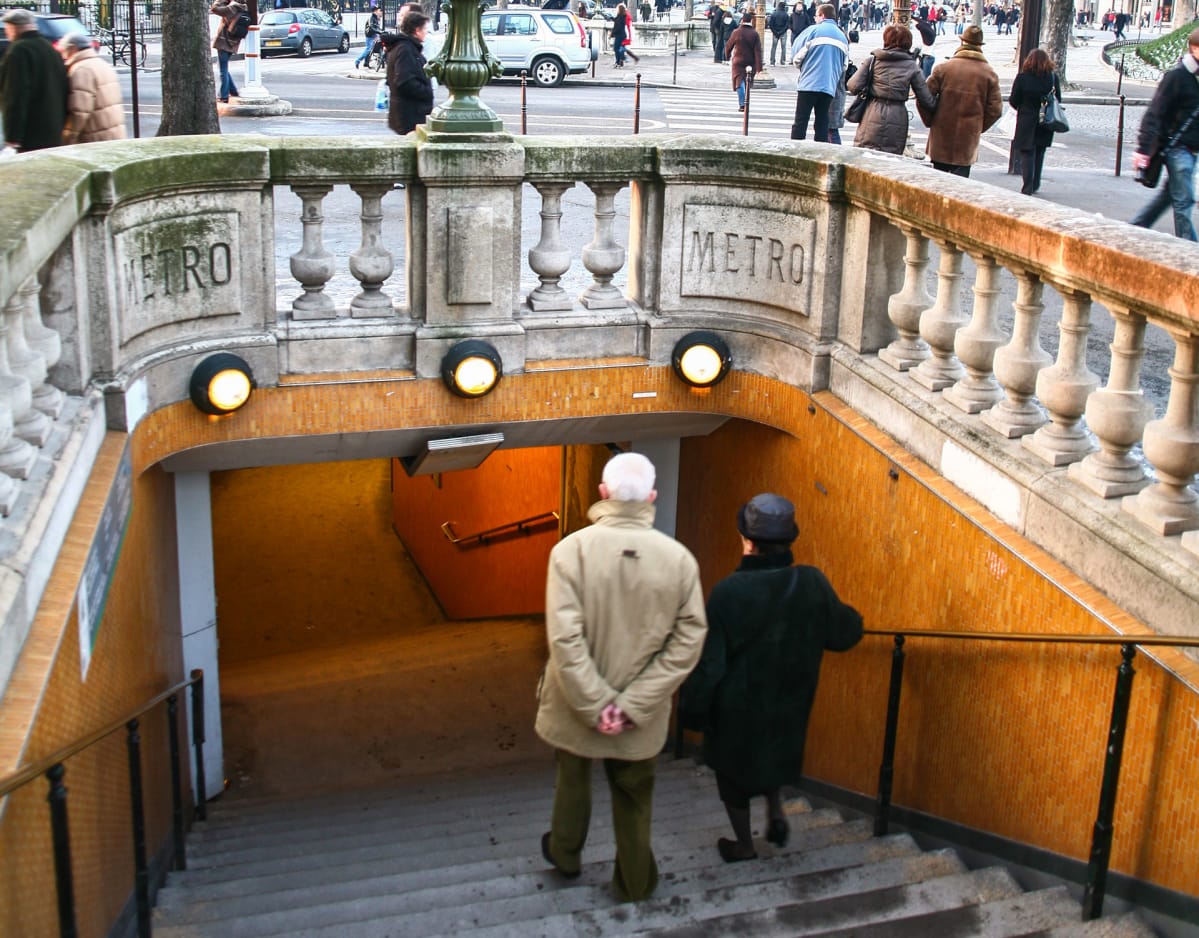 Pariisi Ranska Metro portaat.