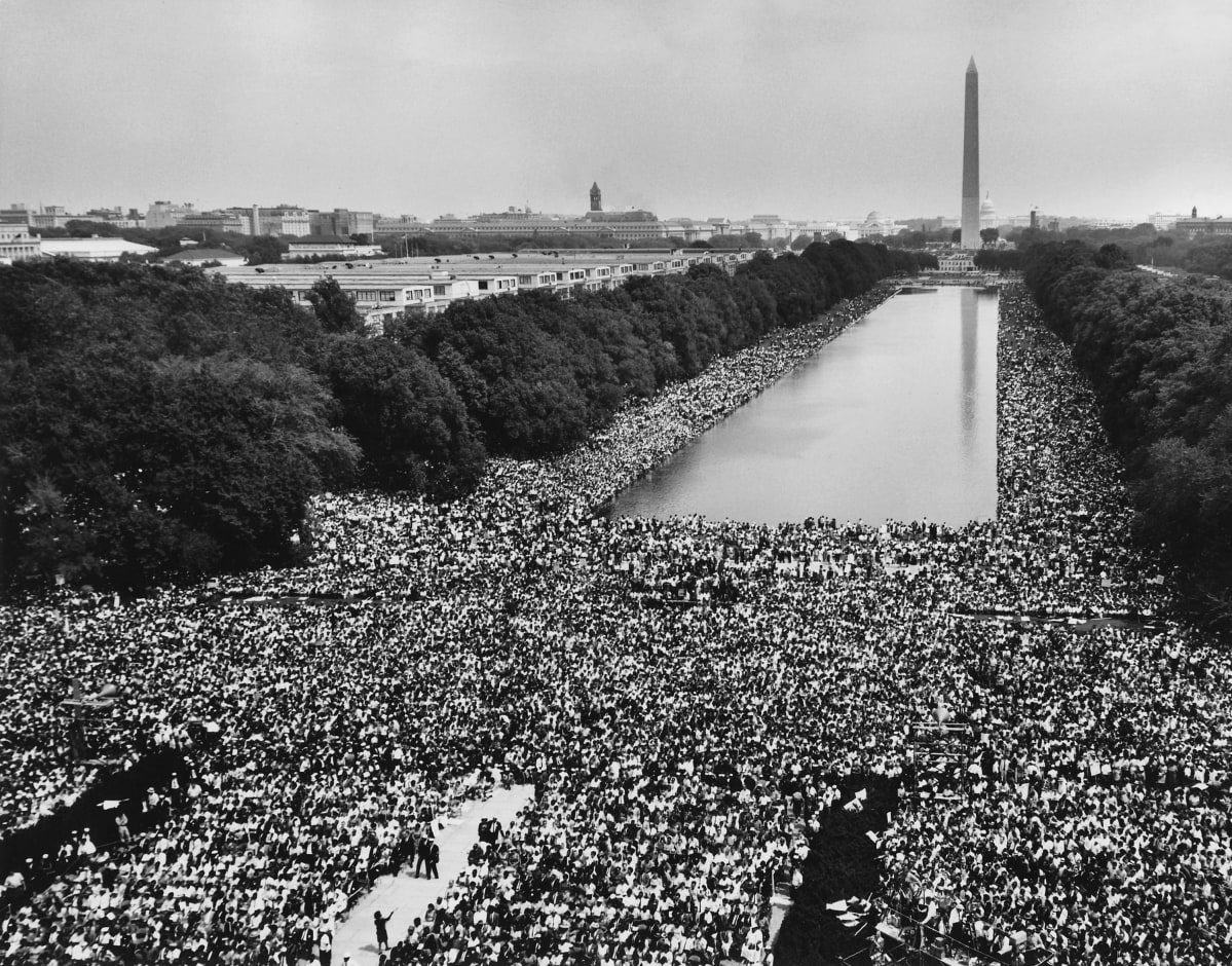 Yli 200 000 ihmistä osallistui Marssi Washingtoniin työn ja vapauden puolesta -mielenosoitukseen elokuun 28. vuonna 1963.