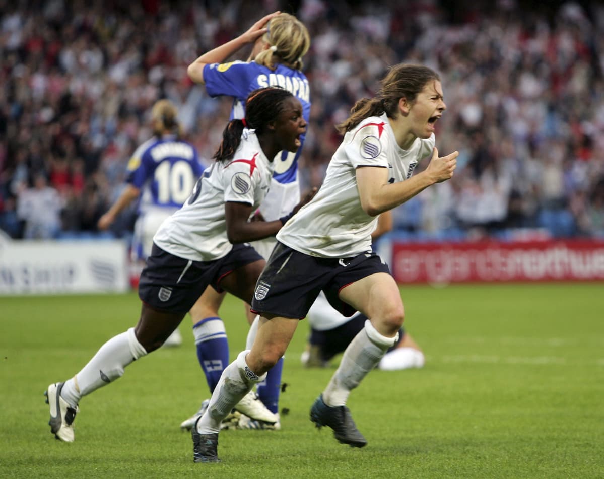 Karen Carney 2005