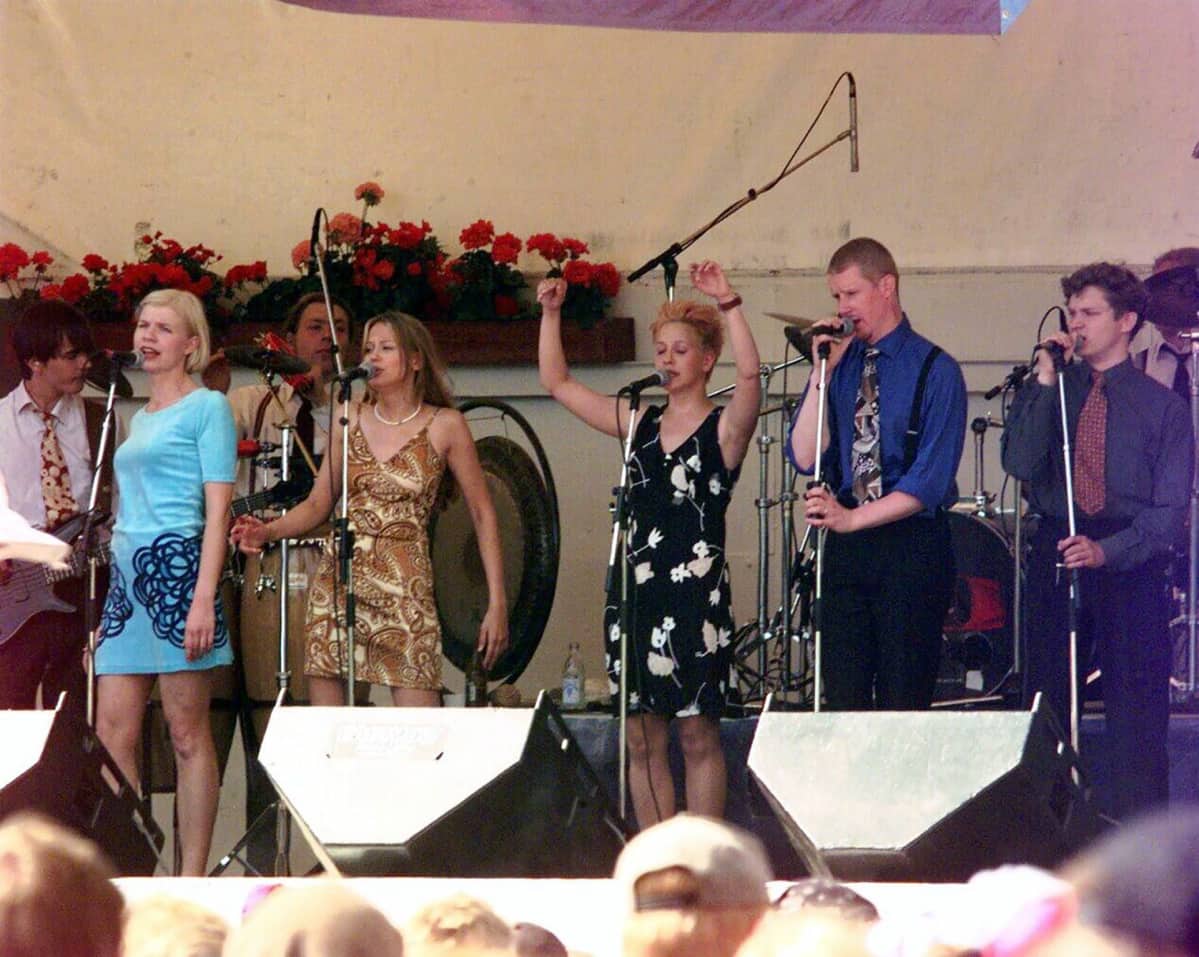 Ultra Bra esiintyi Ruisrockissa Turussa heinäkuussa 1997.