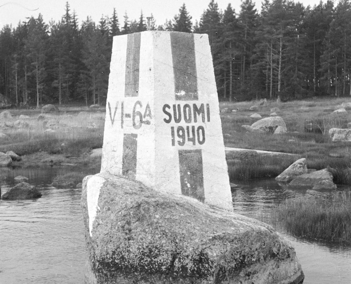 Rajapaasi kiven päällä vuonna 1940.