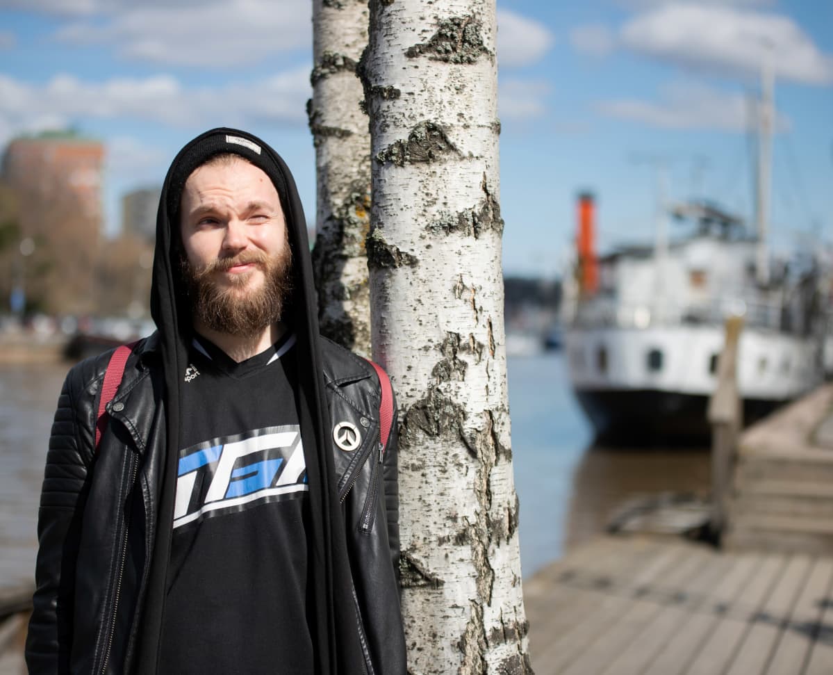 Turun kaupungin pelitoiminnasta vastaava nuoriso-ohjaaja Lauri Kuusela.